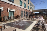 Swimming Pool Courtyard by Marriott LaGrange