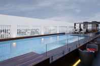 Swimming Pool Novotel Chennai Chamiers Road Hotel