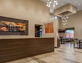 Lobi 2 Best Western Plus Zion Canyon Inn & Suites