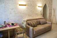 Common Space Navigli Rock Apartment