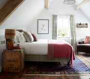 Bedroom 4 Artist Residence Oxfordshire