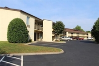 Exterior Red Roof Inn & Suites Monroe, NC