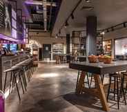 Bar, Kafe, dan Lounge 5 MOXY London Heathrow Airport