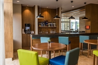 Bar, Kafe, dan Lounge Hampton by Hilton Santo Domingo Airport