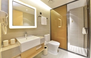 Phòng tắm bên trong 7 SS Hotel Shanghai