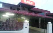 Luar Bangunan 4 Motel TwoU