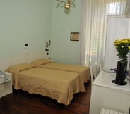 Kamar Tidur 6 Hotel Savona