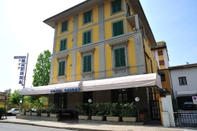 Bangunan Hotel Savona
