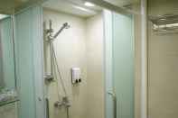 Toilet Kamar B&B Mongkok Hotel