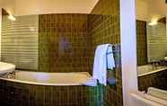 In-room Bathroom 3 Le Boischaut