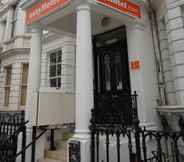 Bangunan 2 Easyhotel South Kensington