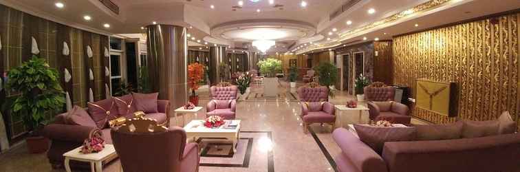 Lobby Lacin Park