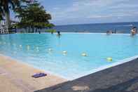 Swimming Pool La Mirada Residences