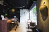 Quầy bar, cafe và phòng lounge Corner Hostel & Cafe