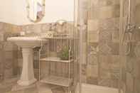 In-room Bathroom San Carlo Luxury - Garda Lake Holidays