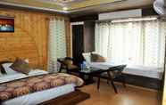 Bedroom 3 ADB Rooms Hotel Paradise Retreat