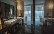 In-room Bathroom 7 Universal Hotel Urumqi
