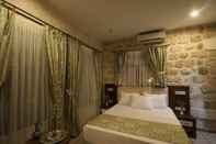 Bedroom Tughan Hotel