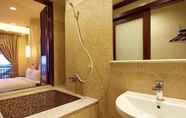 Toilet Kamar 3 Hotel Golden Bay Kenting