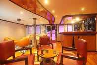 Bar, Kafe, dan Lounge Dhaainkan'baa - Luxury Yacht