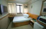 Bedroom 3 Hong Kong Astronaut's Hotel