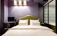 Kamar Tidur 4 Masan Almond Hotel