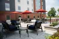 Common Space Hampton Inn & Suites by Hilton Warrington Horsham