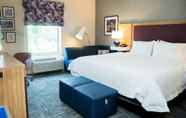 Bedroom 4 Hampton Inn & Suites by Hilton Warrington Horsham