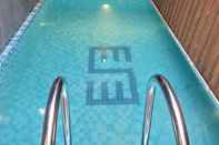 Swimming Pool Louis Boutique Hotel