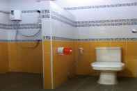 Toilet Kamar Lanta Sun Smile Place