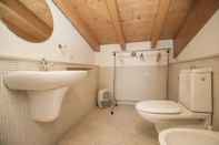 In-room Bathroom Residence Cecina