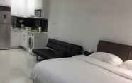 Kamar Tidur 5 City Residences Studio Apt at Mercu