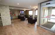 Lobby 2 Quality Inn & Suites Bathurst