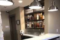 Bar, Cafe and Lounge Quality Inn & Suites Bathurst