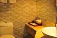 In-room Bathroom Dushanzi Hotel - Urumqi