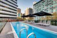 Kolam Renang Vibe Hotel North Sydney