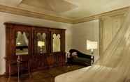 Bedroom 3 Cortona Charme Suite Reale