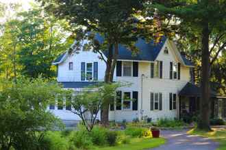 Exterior 4 Wauban Cottage