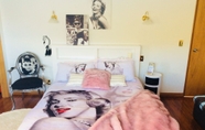 Kamar Tidur 5 Breakfast at Tiffany's B&B