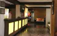 Lobby 3 Rosvenil Hotel