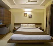 Bedroom 3 Hotel 3 Leaves Kolhapur