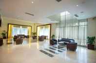 Lobi Hotel Grand Park