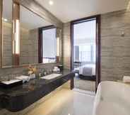 Toilet Kamar 2 Grand New Century Hotel Jingyue