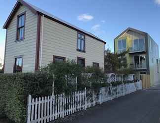 Exterior 2 Wellington City Townhouse