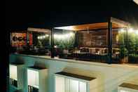 Bar, Kafe, dan Lounge Double M Hotel