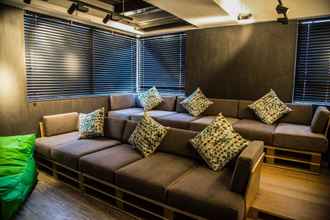 ล็อบบี้ 4 Mojo Nomad Aberdeen by Ovolo