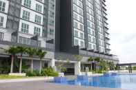 Kolam Renang Montbleu Suites at Galleria Equine Park