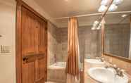 In-room Bathroom 7 Red Hawk Townhomes 2352