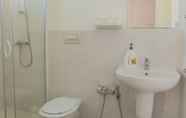 In-room Bathroom 7 Bed & Bread Piazza Nzegna