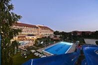 Kolam Renang Hunguest Hotel Pelion